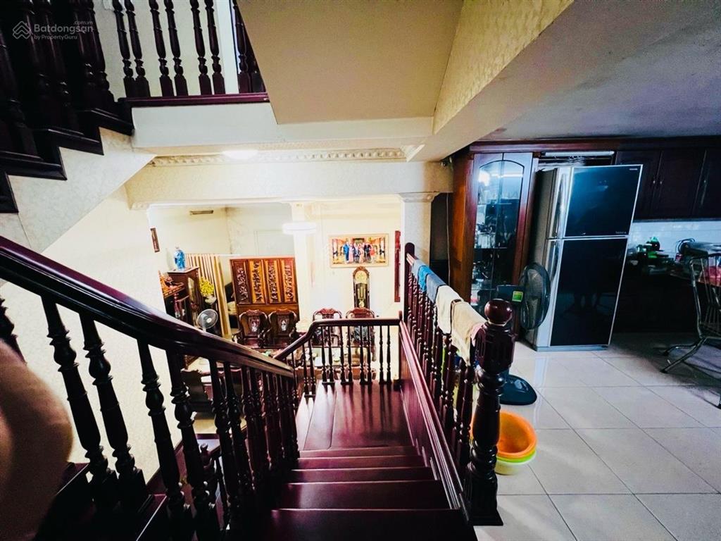 Gấp gấp, chủ cần bán gấp biệt thự vip mỹ đình, nam từ liêm . 114m x 4 tầng , mt 11,8m. giá 38 tỷ.