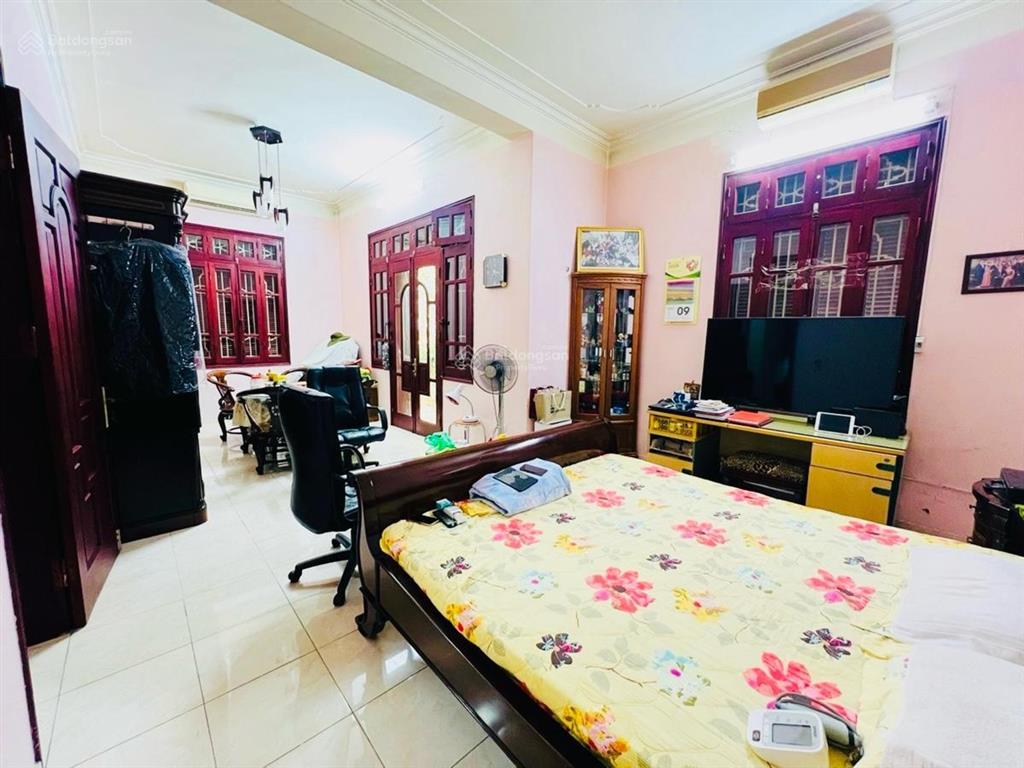 Gấp gấp, chủ cần bán gấp biệt thự vip mỹ đình, nam từ liêm . 114m x 4 tầng , mt 11,8m. giá 38 tỷ.