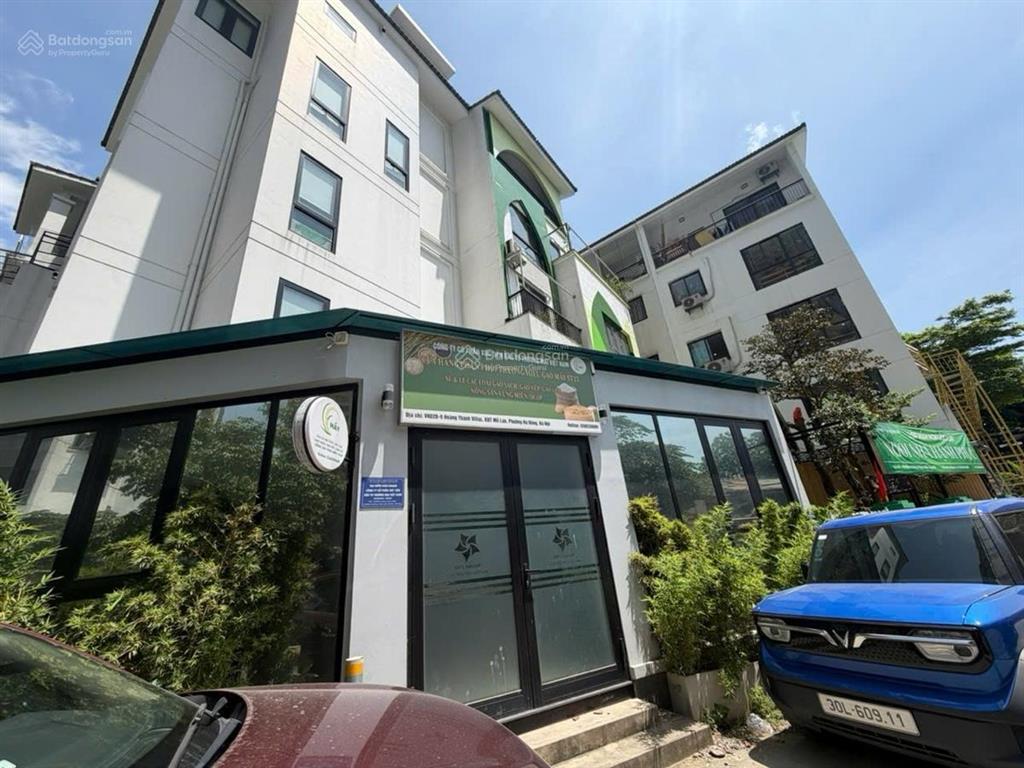 Gấp lô góc kinh doanh , thang máy khu hoàng thành , mỗ lao hà đông. 155m 5 tầng, mt 20m , giá 62 tỷ