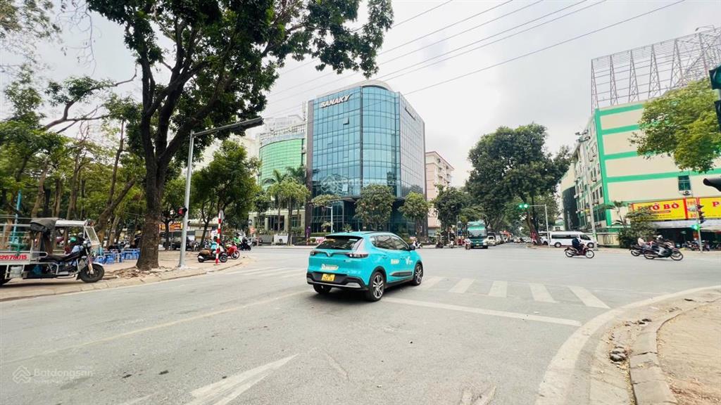 Hiếm có ! biệt thự đẹp kđt pháp vân , hoàng mai. 368m x 3,5t , giá hơn 70 tỷ.