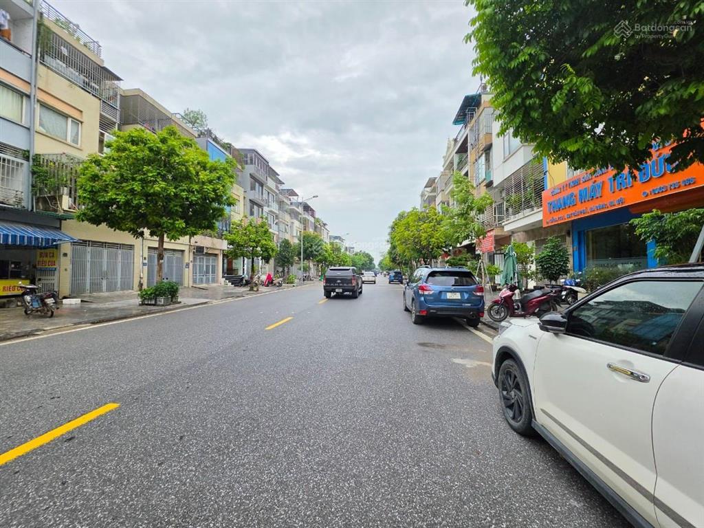 Liền kề 2 thoáng đẹp kđt văn phú, hà đông. 110m, 5t, mt 5,32m, 4n, thang máy, giá 25,8 tỷ.