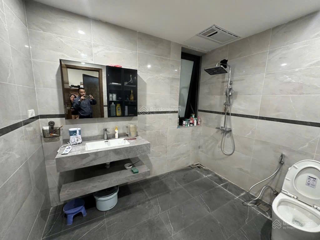 Bán nhà mặt phố âu cơ 130m2  mt gần 6m  7 tầng thang máy  view cực chill  giá đầu tư