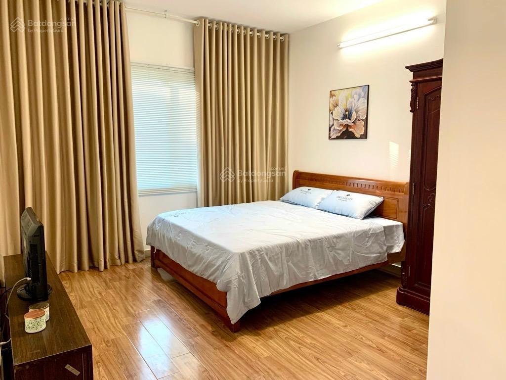 Cần bán gấp nhà trịnh công sơn 205m2  mặt phố kinh doanh  view hồ tây toàn cảnh 9 tầng thang máy