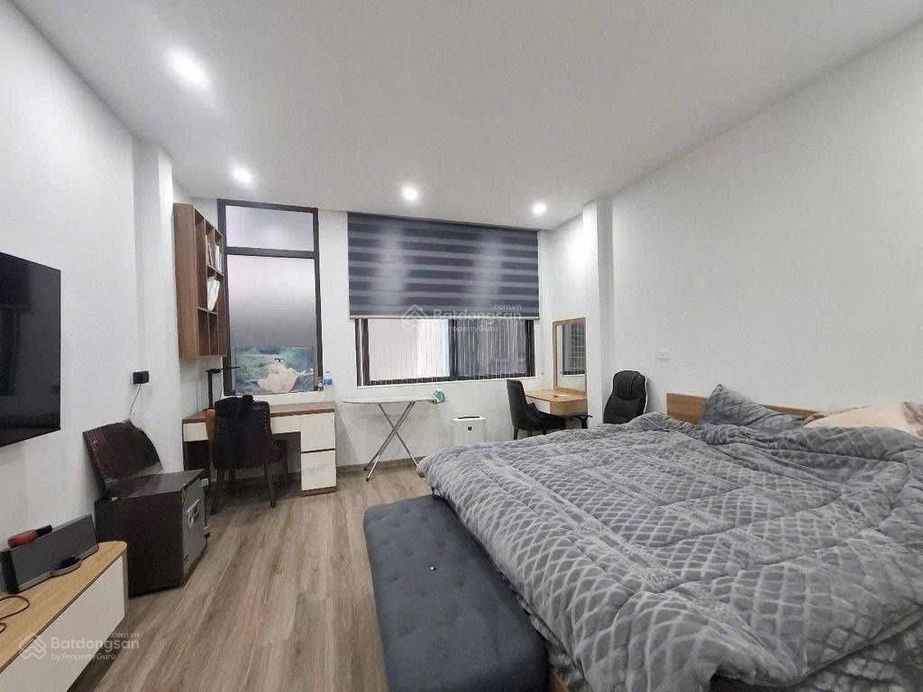 Phú thượng nhà dân xây 5 tầng  mặt ngõ nông rộng  ô tô 7 chỗ vào nhà  tặng full nội thất