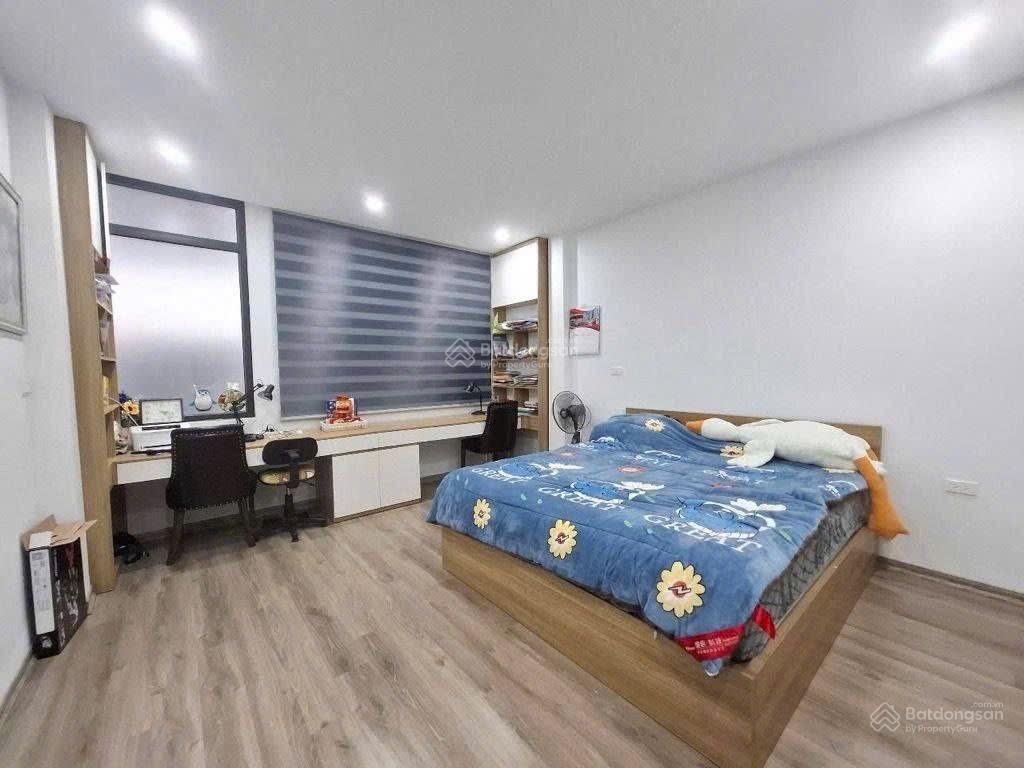 Phú thượng nhà dân xây 5 tầng  mặt ngõ nông rộng  ô tô 7 chỗ vào nhà  tặng full nội thất