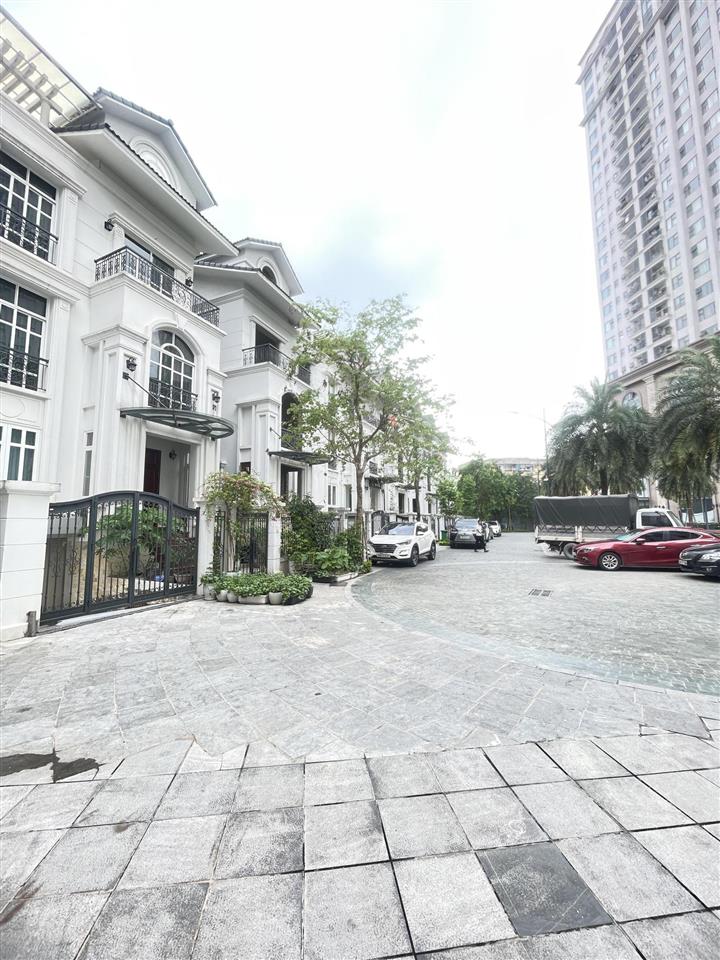 Bán bt song lập hdi sunshine tây hồ 132m  mt 8,5m  5 tầng tháng máy  full nội thất  nhỉnh 60 tỷ