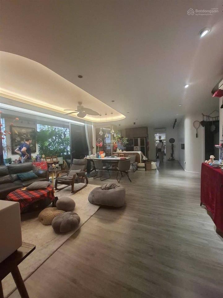 Bán căn góc 193m², 3 pn, tặng full nội thất, 13.x tỷ. cc packexim tây hồ view thoáng sáng