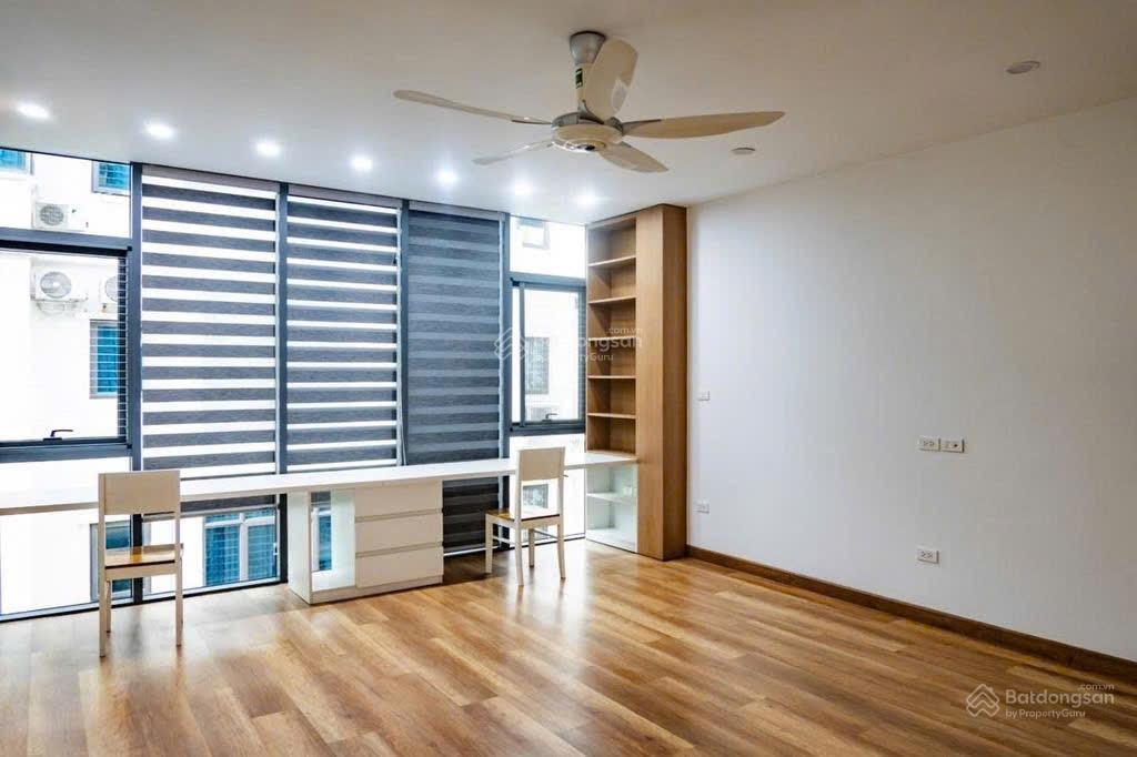 Giảm 1 tỷ cần bán gấp nhà phú thượng tây hồ 72m2  mt 5.5m  nhỉnh 12 tỷ tặng full nội thất