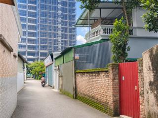 Bán nhà phú thượng tây hồ 105m c4 mt 6.5m ôtô vào nhà gần kdt cuputra