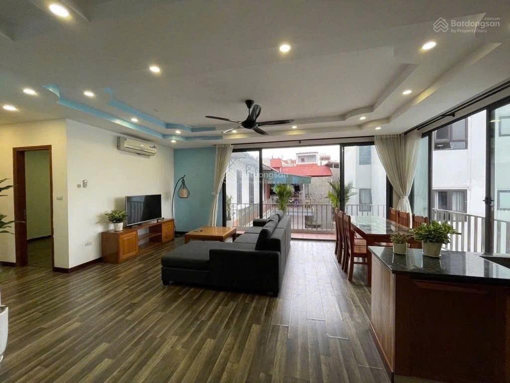 Bán tòa văn phòng cao cấp mặt phố trịnh công sơn 150m mt 9m 10 tầng thang máy view hồ tây