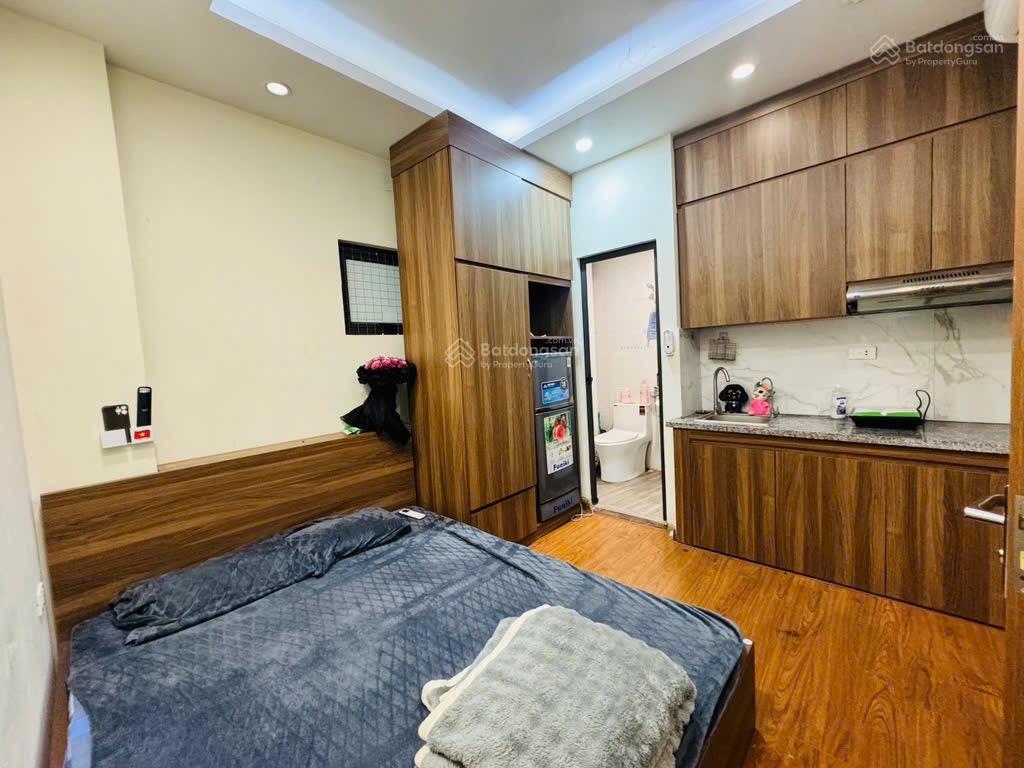 Bán căn hộ dịch vụ tây hồ 176m mt 8m lô góc 76 phòng ô tô vào nhà doanh thu 4,5 tỷ/năm