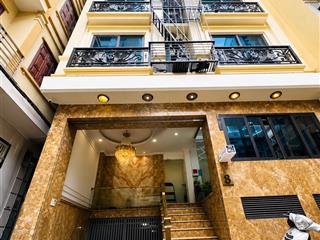 Bán căn hộ dịch vụ tây hồ 176m mt 8m lô góc 76 phòng ô tô vào nhà doanh thu 4,5 tỷ/năm