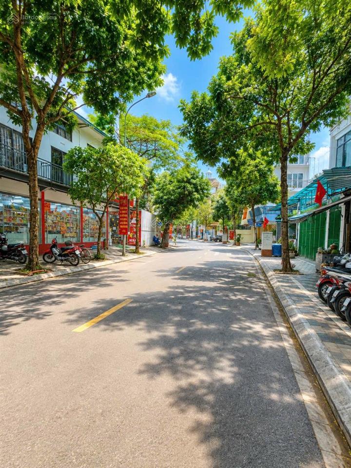Bán tòa văn phòng mặt phố phú xá tây hồ gần lottemart võ chí công. dt 98m 9 tầng thang máy 48 tỷ