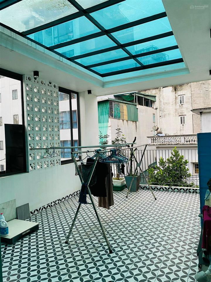 Bán nhà phân lô ô tô tránh lạc long quân tây hồ. dt 81m mt 4.5m, 2 thoáng trước sau cạnh quận ủy