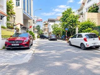 Bán nhà phân lô ô tô tránh lạc long quân tây hồ. dt 81m mt 4.5m, 2 thoáng trước sau cạnh quận ủy