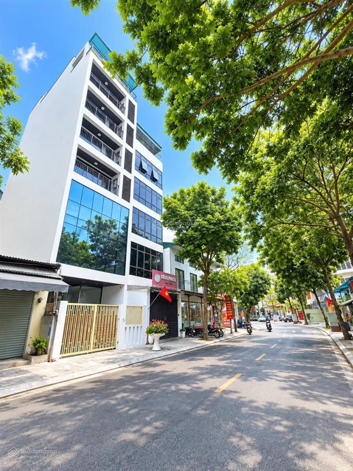 Bán nhà mặt phố phú xá tây hồ 9 tầng thang máy. vỉa hè rộng, ô tô tránh. kd đỉnh tặng full nội thất