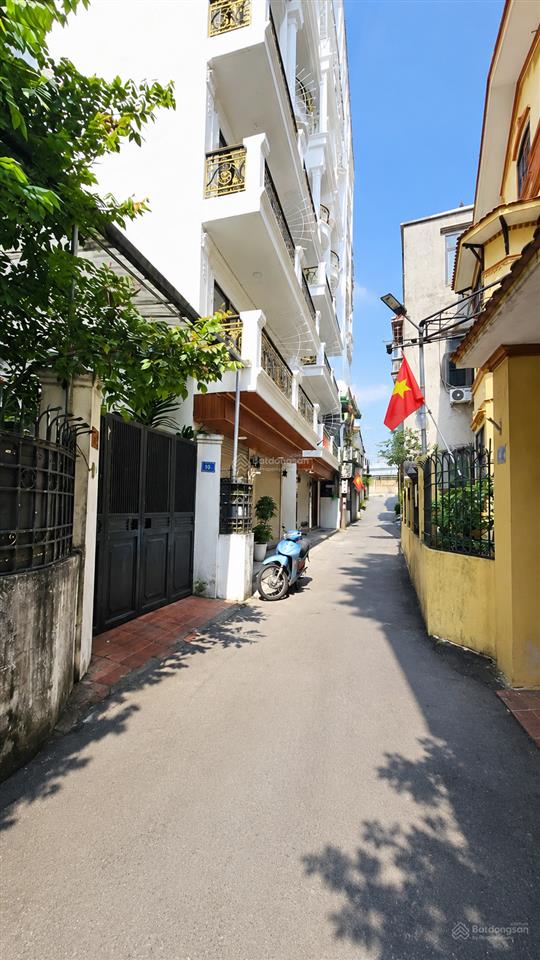 Bán nhà lô góc phú thượng tây hồ dt 125m2, mt 5,5m, 2 thoáng, ô tô 7 chỗ vào nhà gần trường cấp 3