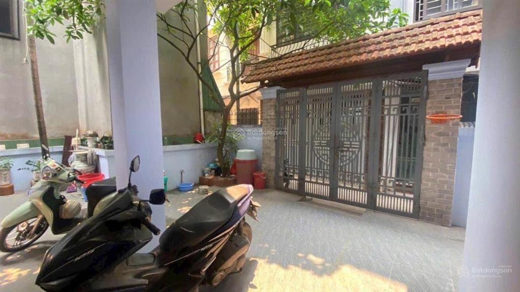 Bán nhà sân vườn lạc long quân 116m, mt 11m. khu phân lô quy hoạch ổn định sổ chính chủ vuông vắn