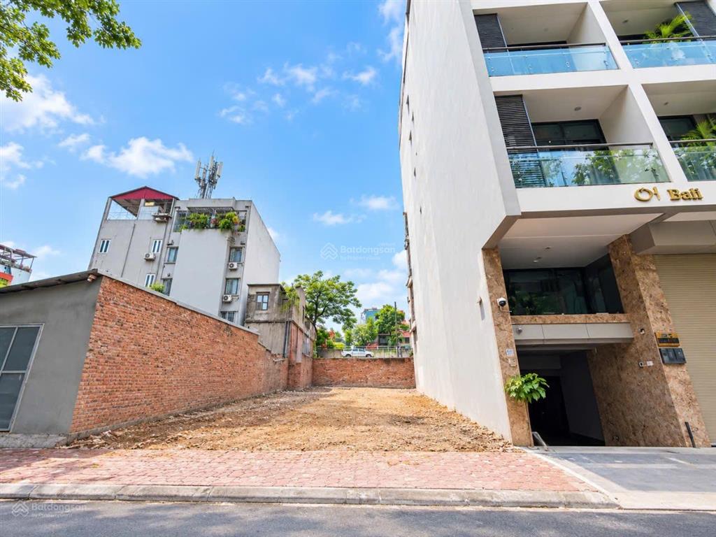 Bán đất mp trịnh công sơn 180m , mt 9.5m , full thổ cư , view hồ tây & thung lũng hoa . vị trí vàng