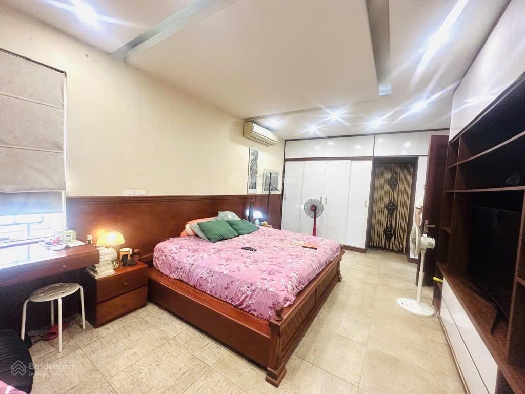 Giảm 800 triệu cần bán nhanh nhà lạc long quân tây hồ, dt 120m2  mt 9m, mặt ngõ thông ô tô tránh