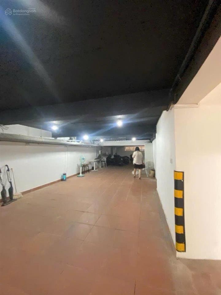 Nhà mới mặt phố tô ngọc vân , 137m2 , mặt tiền 7m , 8 tầng full nội thất vỉa hè rộng , view hồ tây