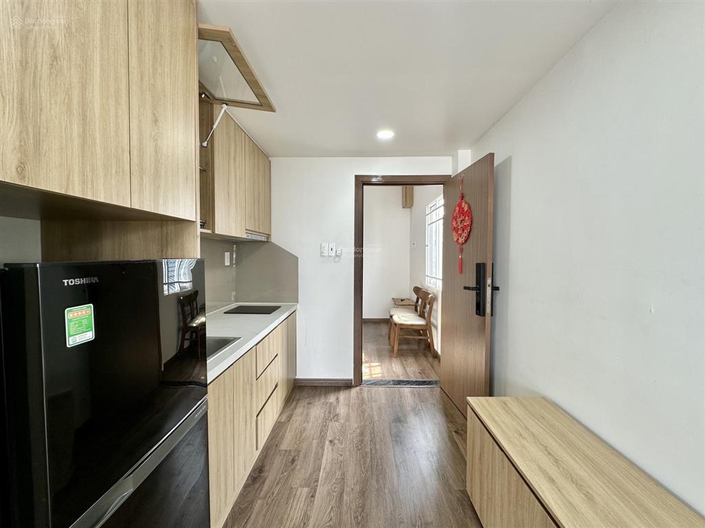 Thực tế  căn hộ studio có ban công siêu thoáng, thiết kế tối giản  gần sala, q1