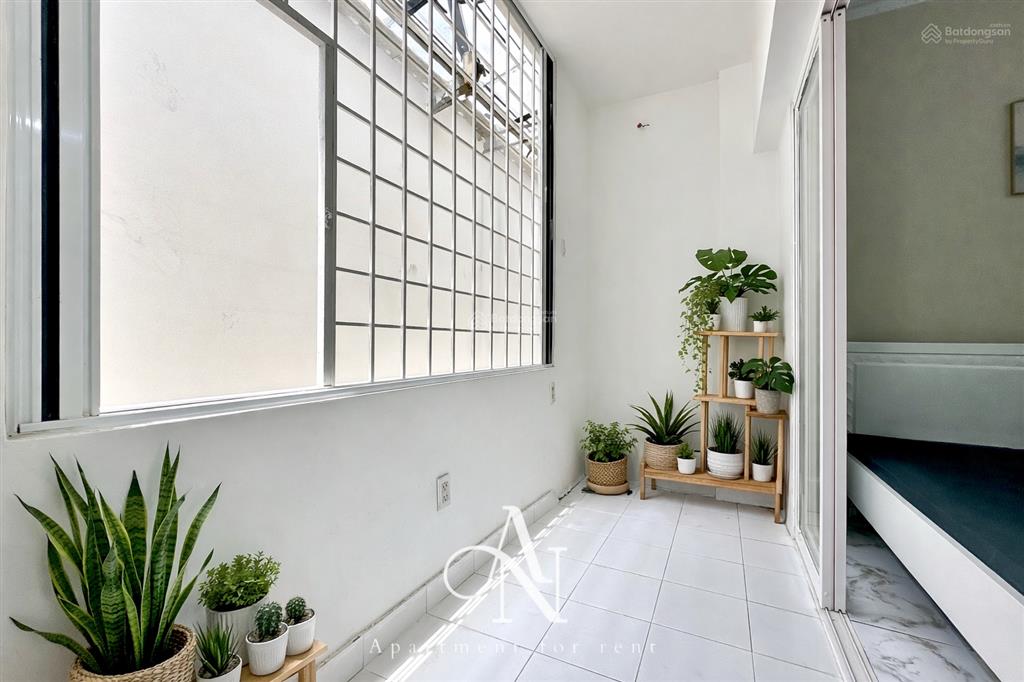 Khai trương căn hộ cho thuê  dạng 1pn tách bếp mới  thang máy  ngay sát q1  phan đình phùng pn