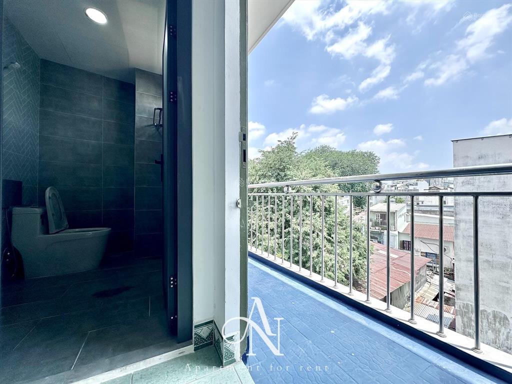 Hot, căn hộ mới tách bếp balcon  full nội thất máy giặt riêng  chỉ 6.5tr  nguyễn thượng hiền bt