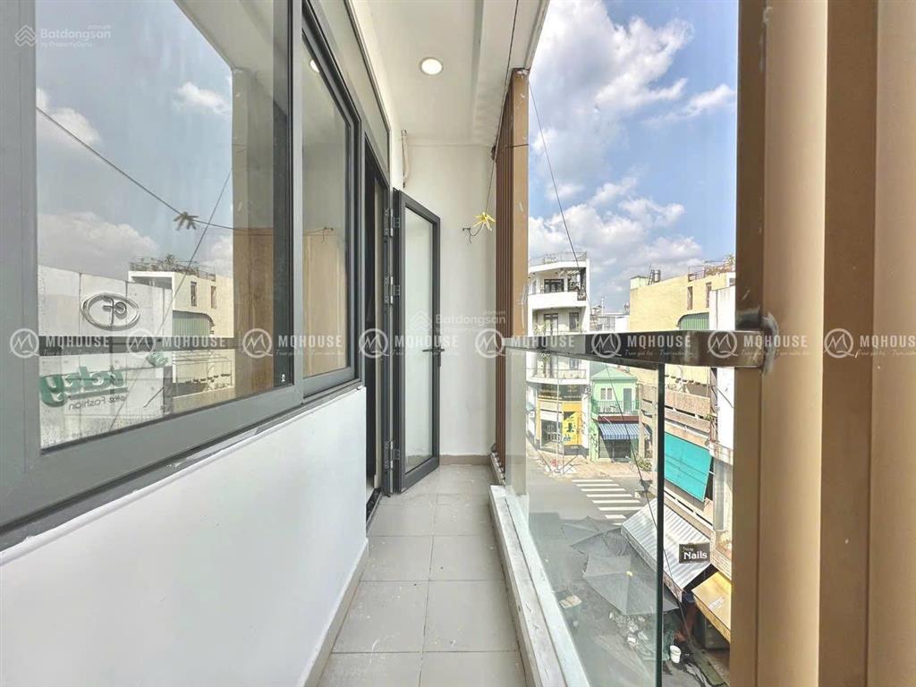 Siêu phẩm studio 40m2 cao cấp có ban công ngay lũy bán bích  độc lập