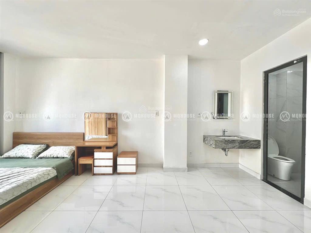 Siêu phẩm studio 40m2 cao cấp có ban công ngay lũy bán bích  độc lập