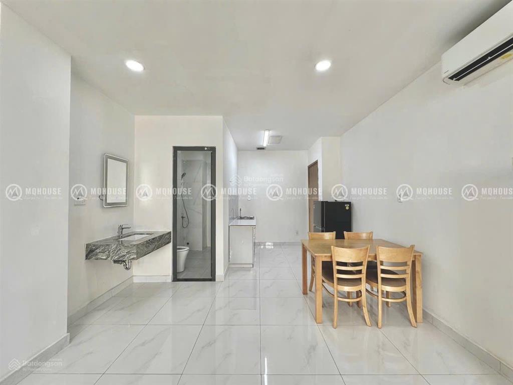 Siêu phẩm studio 40m2 cao cấp có ban công ngay lũy bán bích  độc lập