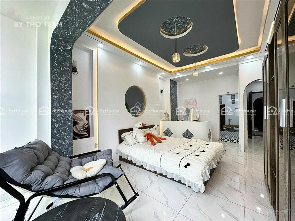 2 phòng ngủ / 60m2 / cao cấp / giáp đầm sen / full nội thất