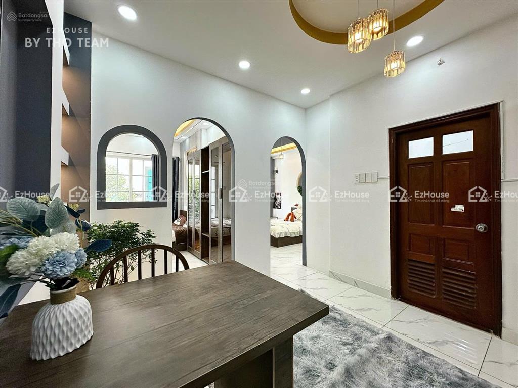 2 phòng ngủ / 60m2 / cao cấp / giáp đầm sen / full nội thất
