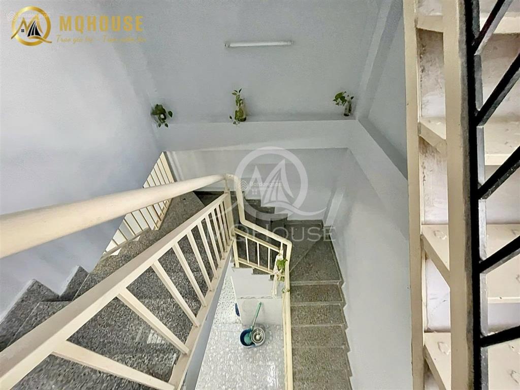 Chính chủ cho thuê nhà nguyên căn 2pn ngay lạc long quân