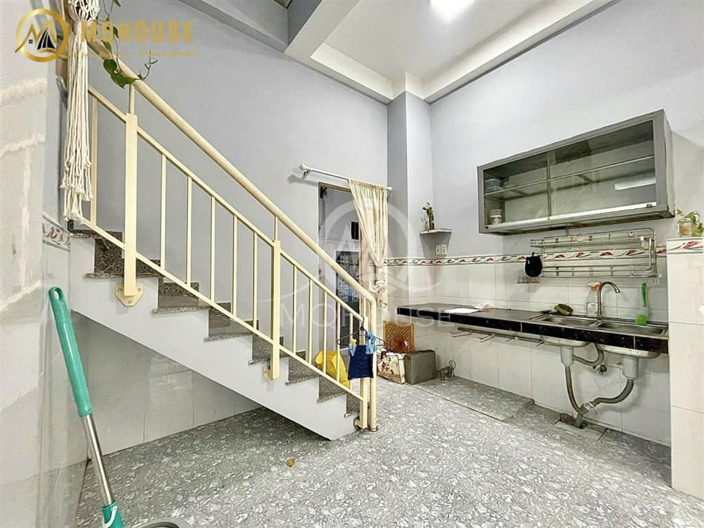 Chính chủ cho thuê nhà nguyên căn 2pn ngay lạc long quân