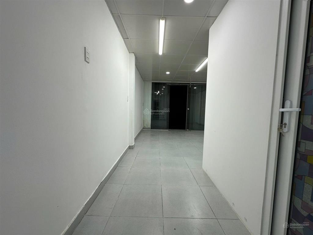 Chính chủ cho thuê mbkd làm văn phòng ngay trương công định