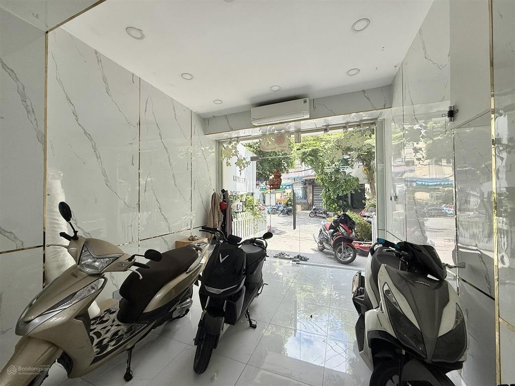 Cho thuê mặt bằng kinh doanh shop quần áo  thời trang online