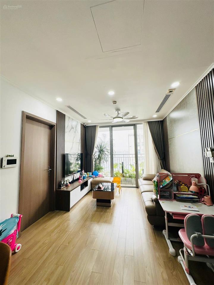Gia chủ chuyển nhà vào phố, cần bán nhanh ch vinhomes gardenia 80.5m, 2pn 2vs hướng nam view hồ bơi