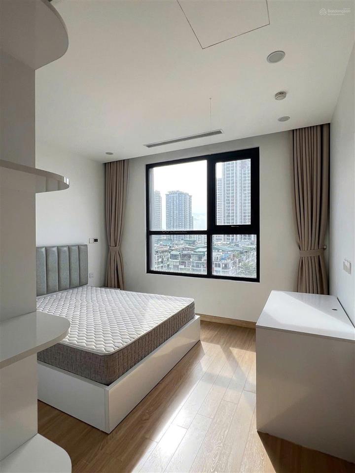 Bán nhanh không thương lượng  7,3 tỷ 3 ngủ, 2wc  có slot ô tô  the sun