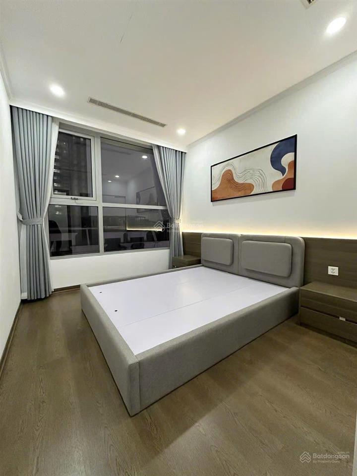 7,3 tỷ  giảm thêm 300tr cho căn hộ 79.7m2, nhà mới sơn sửa, chống thấm 100%