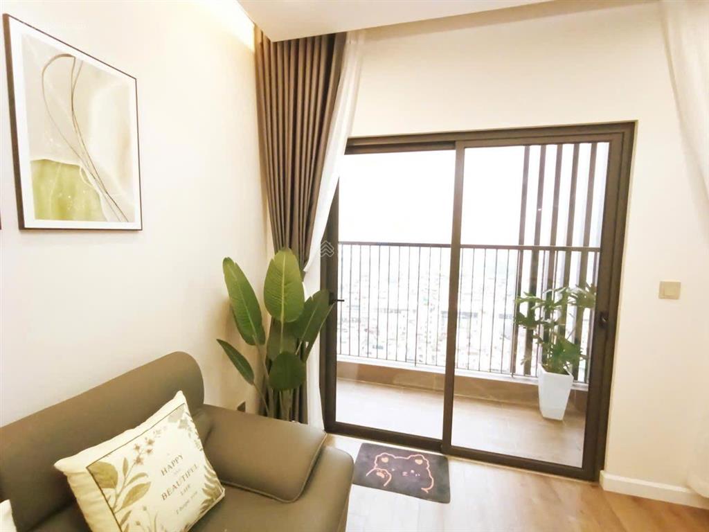 15,5 triệu  2 ngủ nhà đẹp, có slot oto  nội thất đầy đủ, làm việc chính chủ