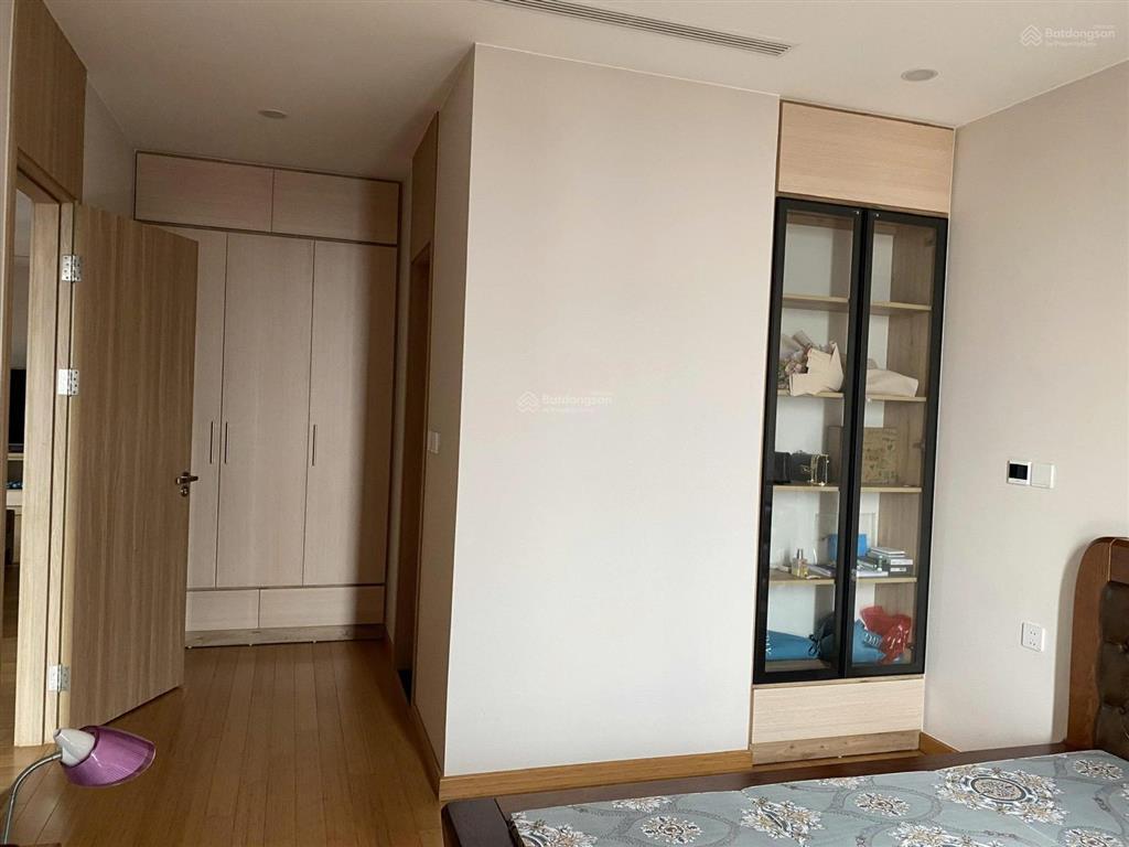 Chính chủ cho thuê căn góc 120m2 tầng 20 bc hướng đông nam, full nt đẹp giá 22 triệu/tháng