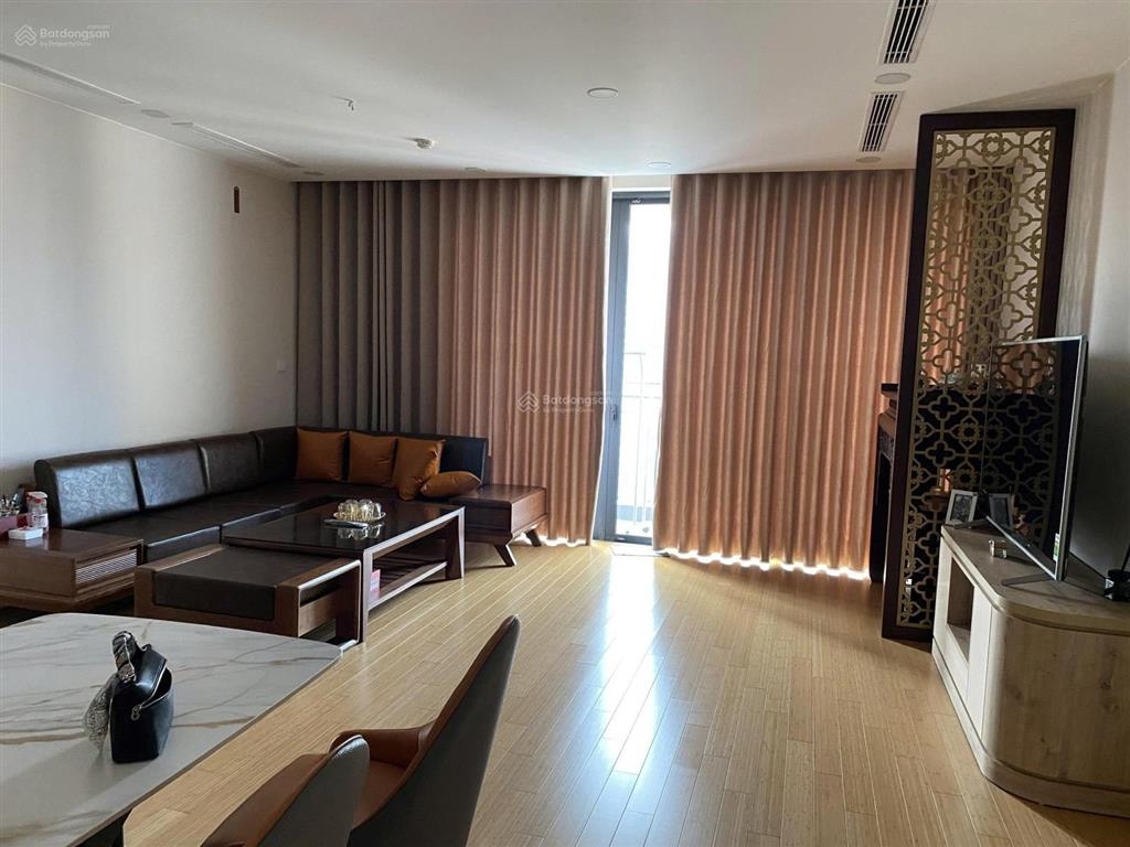 Chính chủ cho thuê căn góc 120m2 tầng 20 bc hướng đông nam, full nt đẹp giá 22 triệu/tháng