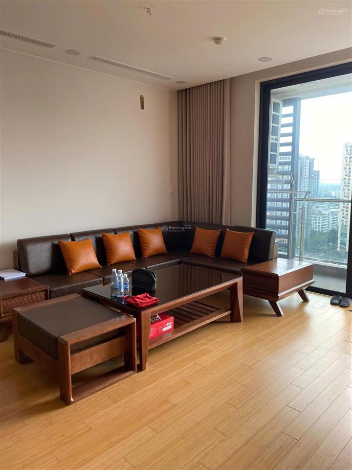 Chính chủ cho thuê căn góc 120m2 tầng 20 bc hướng đông nam, full nt đẹp giá 22 triệu/tháng