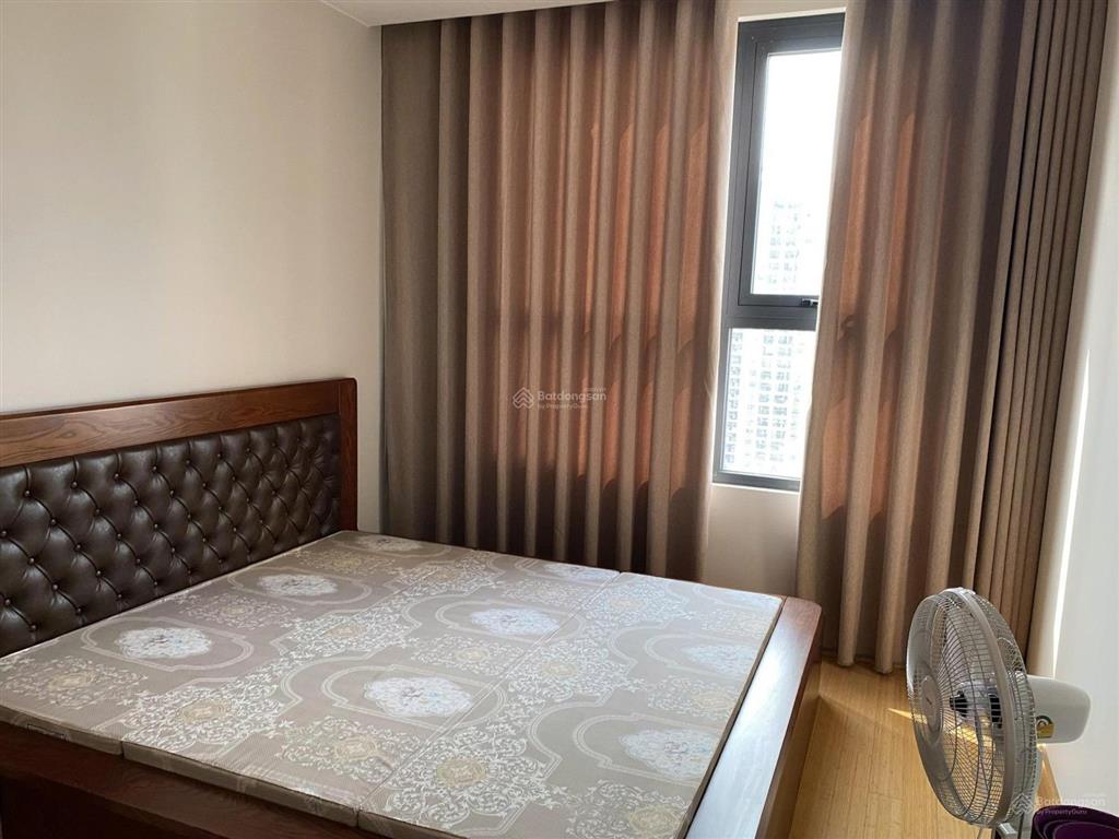 Chính chủ cho thuê căn góc 120m2 tầng 20 bc hướng đông nam, full nt đẹp giá 22 triệu/tháng
