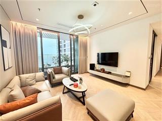 Đổi lên căn góc 3pn nên cần chuyển nhượng căn 82m2, full nt sang xịn, giá chỉ 6 tỷ.