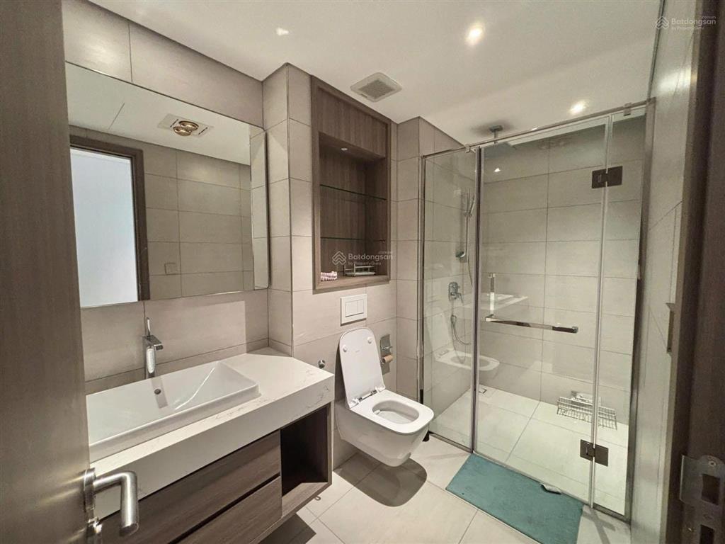 Đổi lên căn góc 3pn nên cần chuyển nhượng căn 82m2, full nt sang xịn, giá chỉ 6 tỷ.