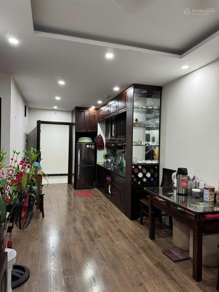 12 triệu  2 ngủ đủ đồ  có thể vào ở được ngay  làm việc chính chủ