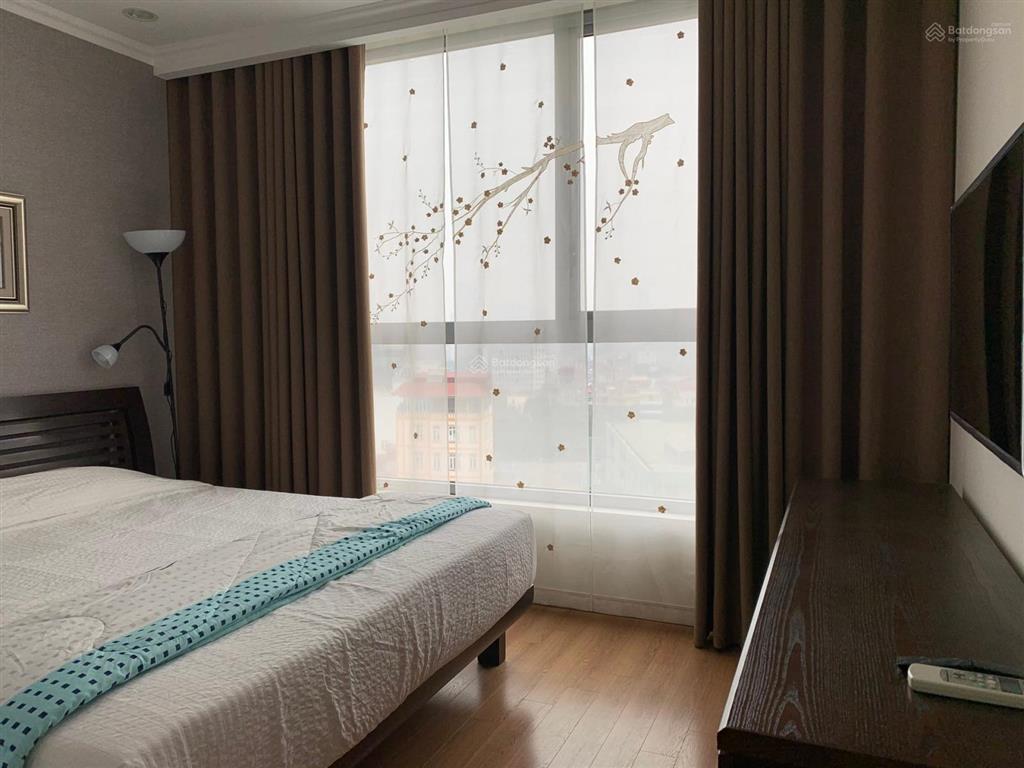Chính chủ cho thuê chcc vinhomes nguyễn chí thanh căn hộ 86m2 tầng 20 bc hướng đông nam, nt đẹp