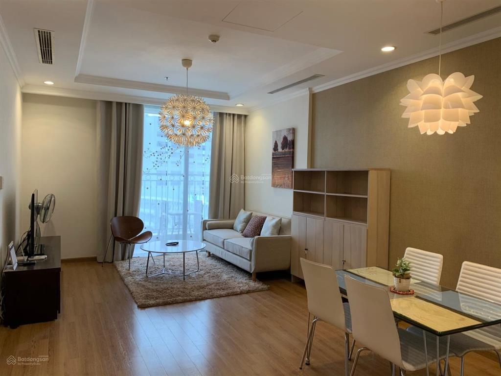 Bán căn hộ chung cư vinhomes nguyễn chí thanh. căn hộ 86m2, tầng 16, bc hướng đông nam. giá 10,8 tỷ